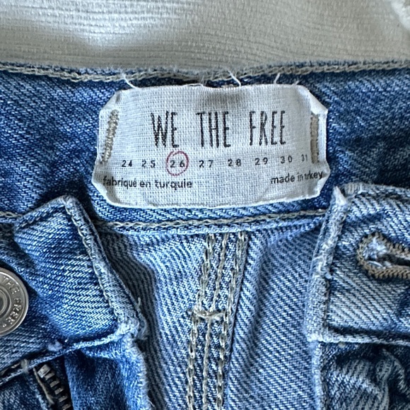 🛍️SALE🛍️Free People We The Free Patchwork Denim Distressed Patchwork Jeans - Picture 6 of 9
